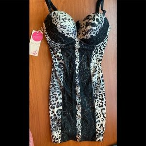 NWT Victoria's Secret Power Figure Convertible Shaping Slip Size 34D